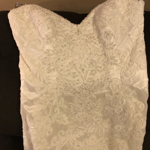 Mon Cheri Bridal Gown - Picture 2 of 5